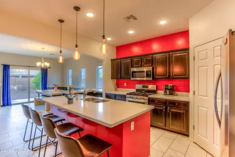 Kitchen - 12252 E Domnitch Dr, Vail, AZ 85641 photo 2 of 5