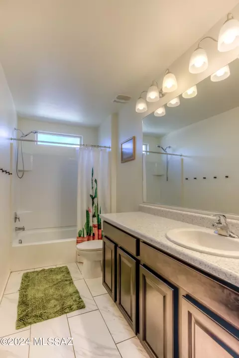Bath - 12252 E Domnitch Dr, Vail, AZ 85641 photo 4 of 4