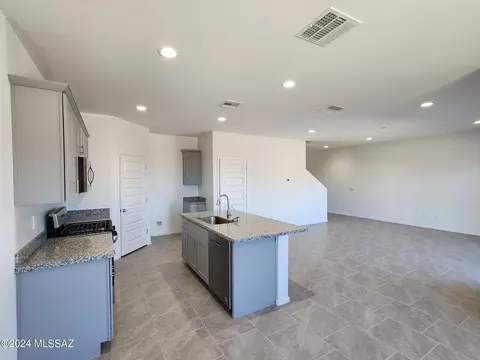 4068 E Market St, Tucson, AZ 85706