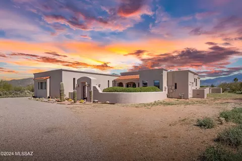 7141 S Camino Del Garanon, Tucson, AZ 85747
