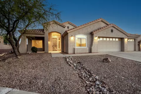Exterior - 14056 E Fairway Bluff Ct, Vail, AZ 85641 photo 2 of 14