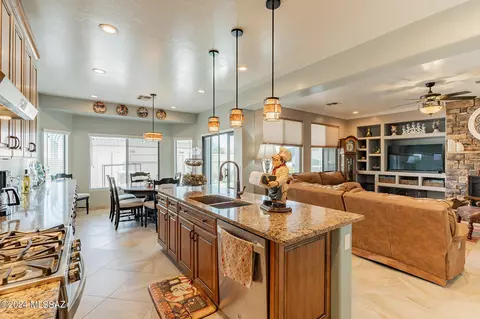 10667 E Rose Hill St, Tucson, AZ 85747 photo 19