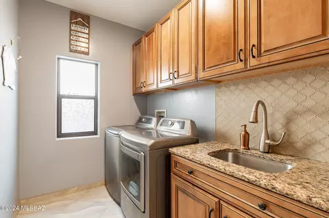 10667 E Rose Hill St, Tucson, AZ 85747 photo 40