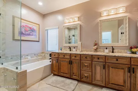 10667 E Rose Hill St, Tucson, AZ 85747 photo 7
