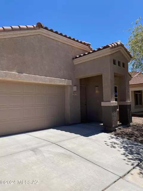 6649 S Blue Wing Dr, Tucson, AZ 85757