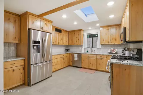 Kitchen - 7746 E Hampton St, Tucson, AZ 85715 photo 1 of 4