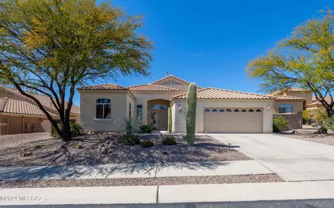 12359 N Lost Shadow Ct, Marana, AZ 85658