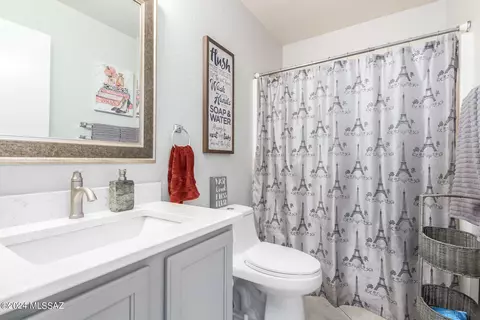 Bath - 9450 E Pale Blue Topaz Ln, Tucson, AZ 85747 photo 3 of 3
