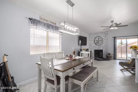 Dining - 9450 E Pale Blue Topaz Ln, Tucson, AZ 85747 photo 1 of 1