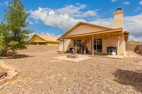 Exterior - 9450 E Pale Blue Topaz Ln, Tucson, AZ 85747 photo 3 of 5