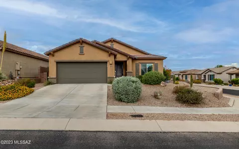 14086 E Voss St, Vail, AZ 85641 photo 2
