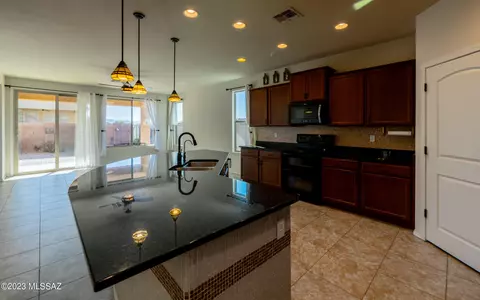 14086 E Voss St, Vail, AZ 85641 photo 8