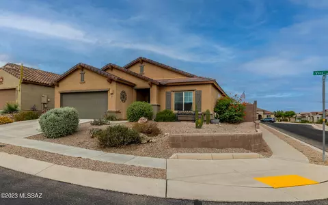 14086 E Voss St, Vail, AZ 85641