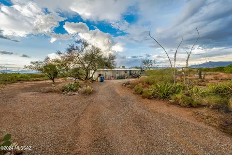 13675 E Pocketknife Dr, Vail, AZ 85641 photo 4