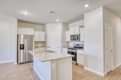 8849 Baja Fairy Dr, Marana, AZ 85653