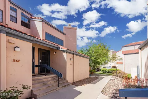4281 N River Grove Cir #219, Tucson, AZ 85719
