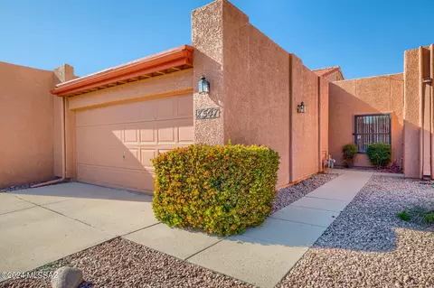 8547 E Tonbridge Ct, Tucson, AZ 85715