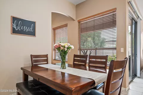 Dining - 9657 E Waters Edge Pl, Tucson, AZ 85749 photo 2 of 3