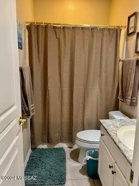 Bath - 9657 E Waters Edge Pl, Tucson, AZ 85749 photo 4 of 4