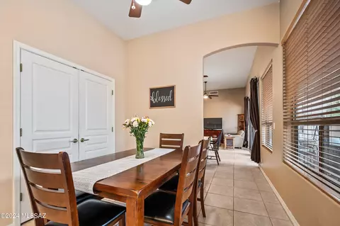Dining - 9657 E Waters Edge Pl, Tucson, AZ 85749 photo 3 of 3