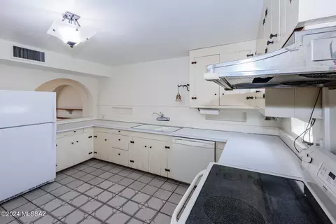 Kitchen - 1807 E Silver St, Tucson, AZ 85719 photo 3 of 4
