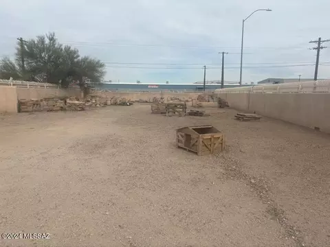 6868 S Nogales Hwy, Tucson, AZ 85756