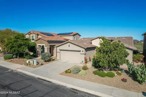 8411 N Amber Burst Dr, Tucson, AZ 85743