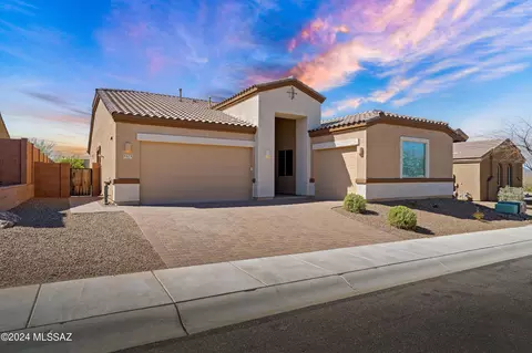 5573 W Jade Hollow Pl, Tucson, AZ 85742