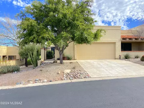 1071 E Camino Corrida, Oro Valley, AZ 85704