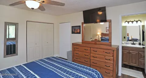 Bedroom - 9512 E Myra Dr, Tucson, AZ 85730 photo 4 of 8