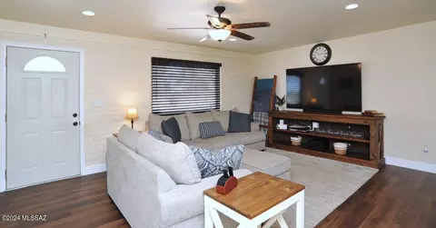 Living - 9512 E Myra Dr, Tucson, AZ 85730 photo 3 of 3