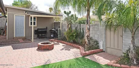 Exterior - 9512 E Myra Dr, Tucson, AZ 85730 photo 6 of 14