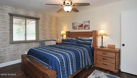 Bedroom - 9512 E Myra Dr, Tucson, AZ 85730 photo 2 of 8