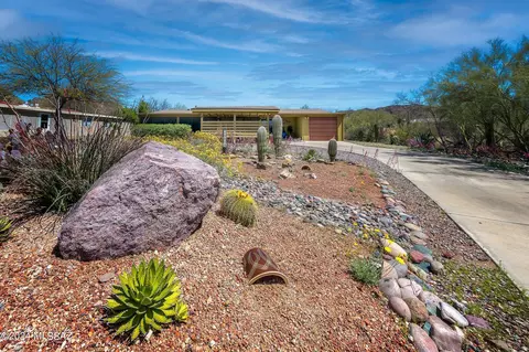 6010 W Lone Star Dr, Tucson, AZ 85713