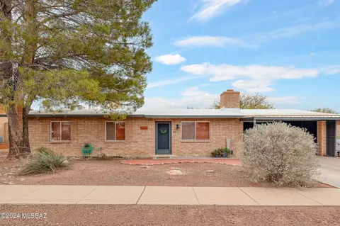 8600 E Desert Spring St, Tucson, AZ 85730