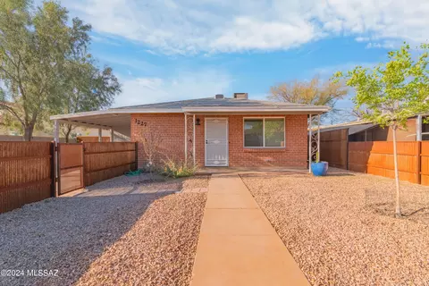 1227 E Miles St, Tucson, AZ 85719