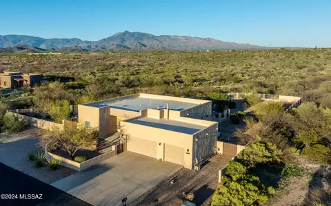 View/Area - 13835 S Galloping Dee Ct, Vail, AZ 85641 photo 5 of 7