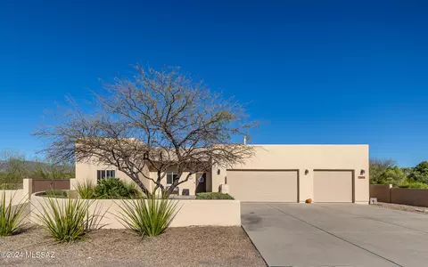 13835 S Galloping Dee Ct, Vail, AZ 85641