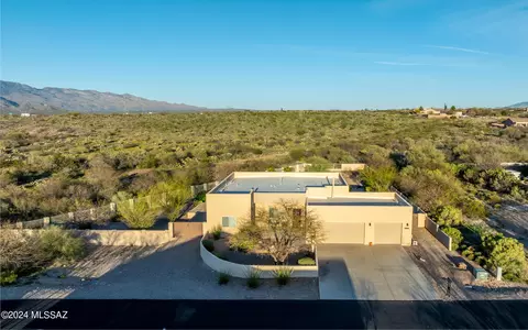 Exterior - 13835 S Galloping Dee Ct, Vail, AZ 85641 photo 14 of 14