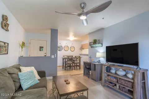 5751 N Kolb Rd #5207, Tucson, AZ 85750