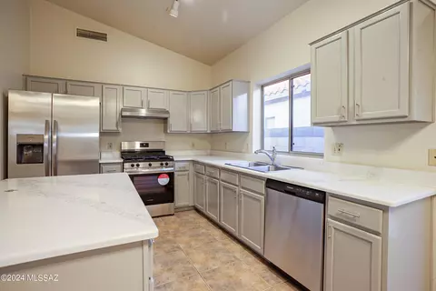 6489 W Wenden Way, Tucson, AZ 85743