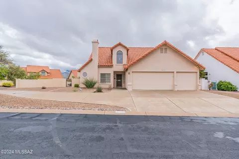 10980 N Broadstone Dr, Tucson, AZ 85737