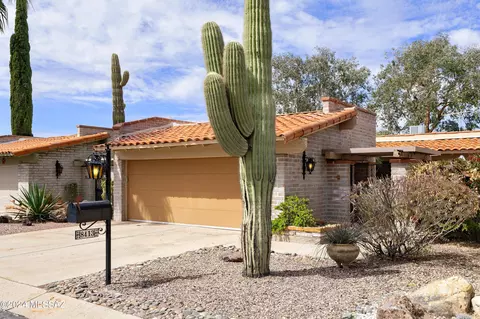 8413 N Va Tioga, Tucson, AZ 85704