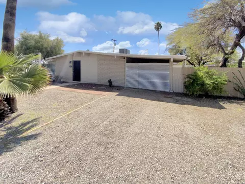 7122 E Luana Pl, Tucson, AZ 85710