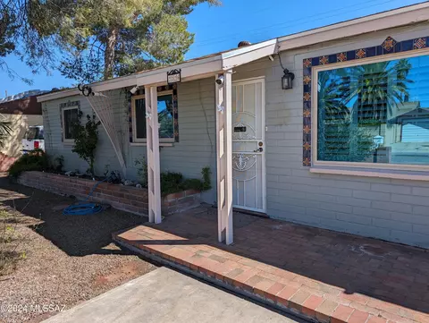 Exterior - 2326 E 19th St, Tucson, AZ 85719 photo 8 of 8
