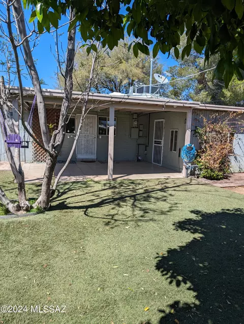 Exterior - 2326 E 19th St, Tucson, AZ 85719 photo 4 of 8