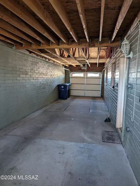 Exterior - 2326 E 19th St, Tucson, AZ 85719 photo 6 of 8