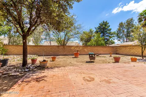 Exterior - 9574 E Adare Ln, Tucson, AZ 85747 photo 3 of 5