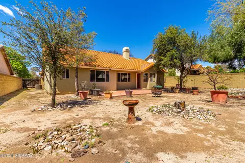 Exterior - 9574 E Adare Ln, Tucson, AZ 85747 photo 5 of 5