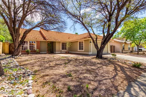 Exterior - 9574 E Adare Ln, Tucson, AZ 85747 photo 2 of 5
